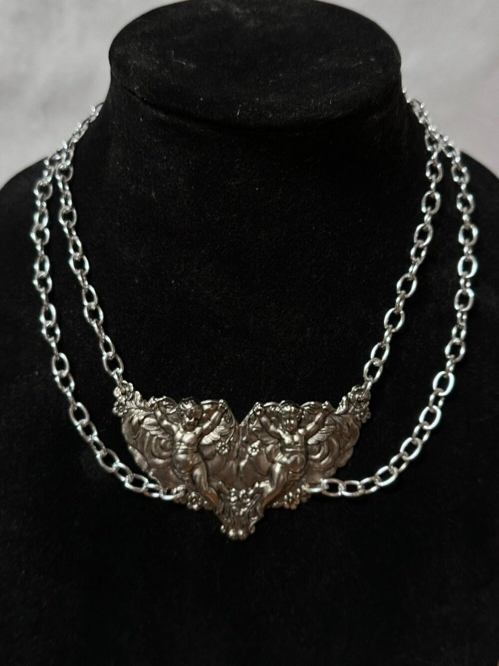 Cherub Angel Necklace Victorian Silver Repoussé Cupid Angels Choker - Picture 4 of 8